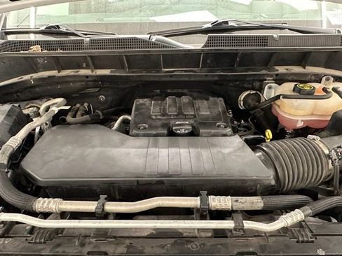 Used 2022 Chevrolet Silverado 1500 W/T AWD/4WD image 31
