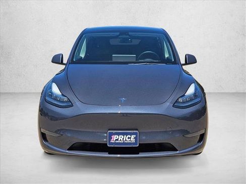 Used 2023 Tesla Model Y Long Range AWD/4WD image 2