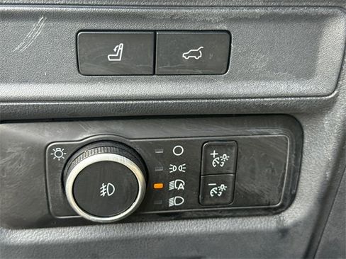 Certified 2024 Ford Expedition Limited image 25