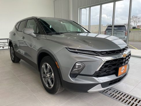 Used 2025 Chevrolet Blazer LT image 6