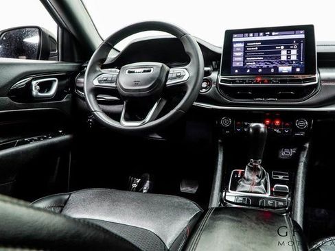 Used 2023 Jeep Compass Trailhawk image 19