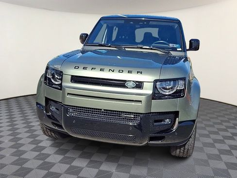 Used 2022 Land Rover Defender 110 X-Dynamic HSE AWD/4WD image 3