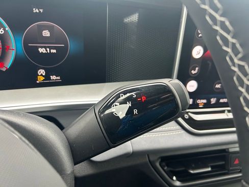 New 2026 Volkswagen Tiguan SE image 22