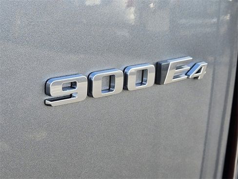 New 2026 Cadillac Vistiq Sport image 17