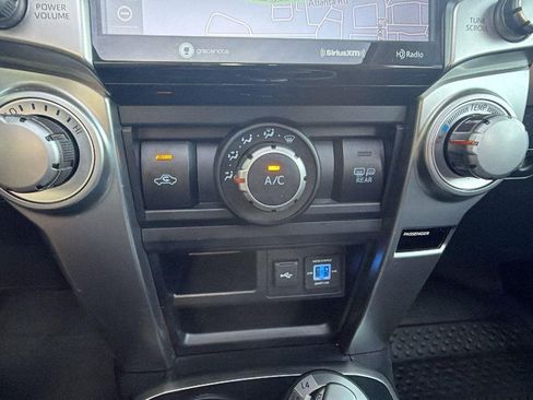 Used 2022 Toyota 4Runner SR5 Premium image 30