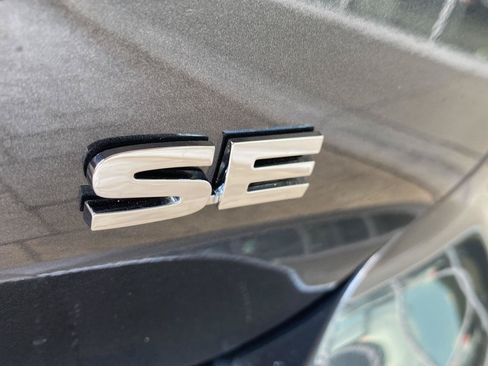 New 2026 Mitsubishi Outlander SE AWD/4WD image 9