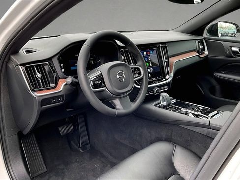 Used 2023 Volvo S60 T8 Plus w/ Climate Package image 17