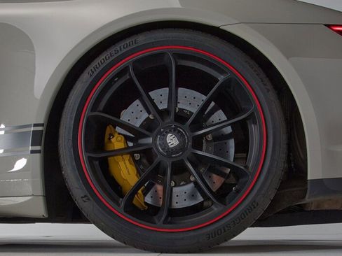 Used 2018 Porsche 911 GT3 image 9