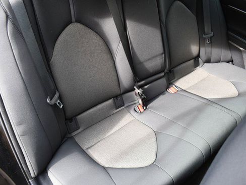 Used 2023 Toyota Camry LE image 28