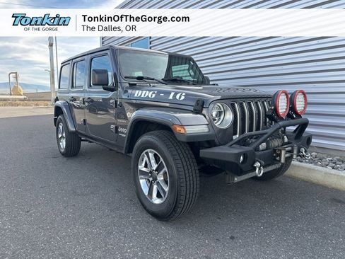 Used 2018 Jeep Wrangler Unlimited Sahara image 1