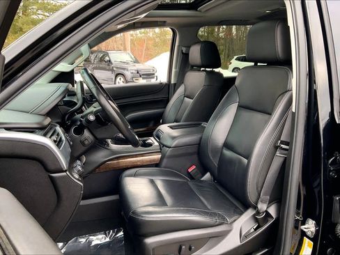 Used 2019 Chevrolet Tahoe LT w/ Luxury Package image 9