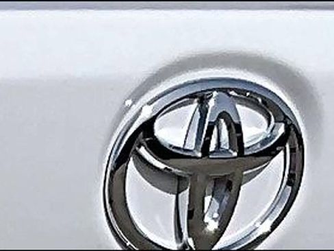 Used 2026 Toyota Corolla LE FWD image 29