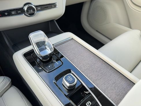 New 2026 Volvo XC90 T8 Ultra image 22