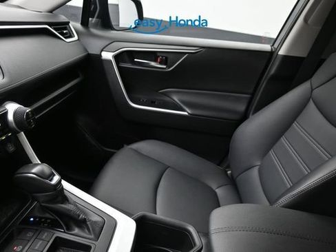 Used 2022 Toyota RAV4 XLE Premium FWD image 13