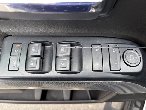 Used 2019 Chevrolet Silverado 1500 LT w/ All Star Edition AWD/4WD image 16