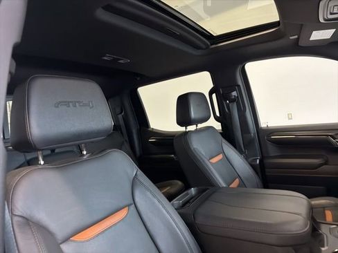 Used 2024 GMC Sierra 1500 AT4 w/ Technology Package image 43