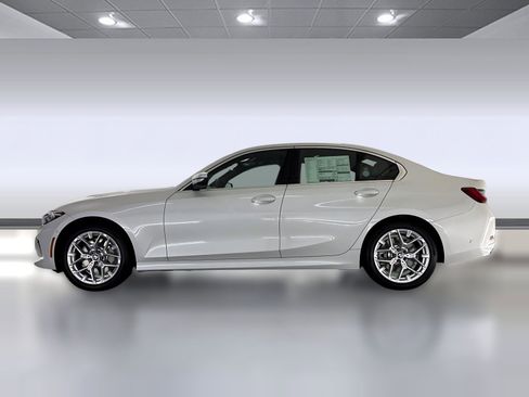 Used 2026 BMW 330i Sedan w/ Convenience Package image 2