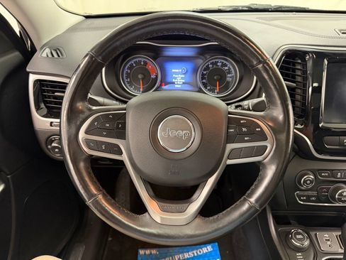 Used 2019 Jeep Cherokee Limited AWD/4WD image 23