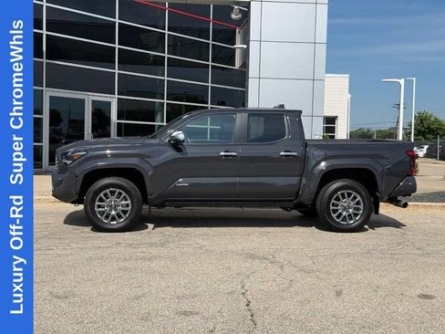 Used 2024 Toyota Tacoma Limited w/ Limited Package (LT) AWD/4WD image 6