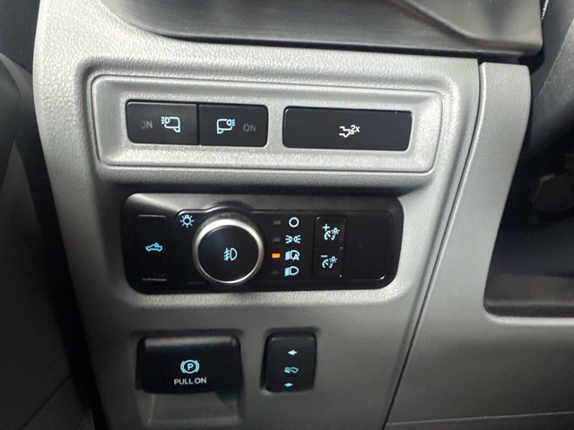 Used 2023 Ford F150 Lariat w/ Trailer Tow Package AWD/4WD image 20