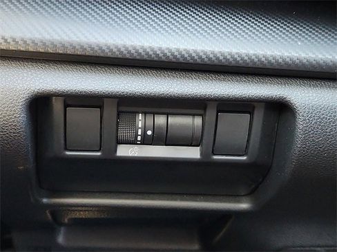 Used 2024 Subaru Crosstrek 2.0i image 20