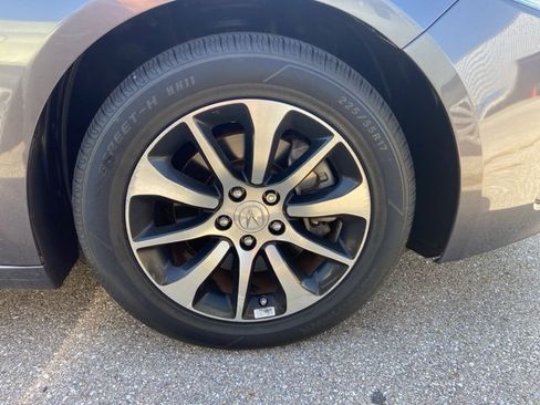 Used 2017 Acura TLX w/ Technology Package image 9