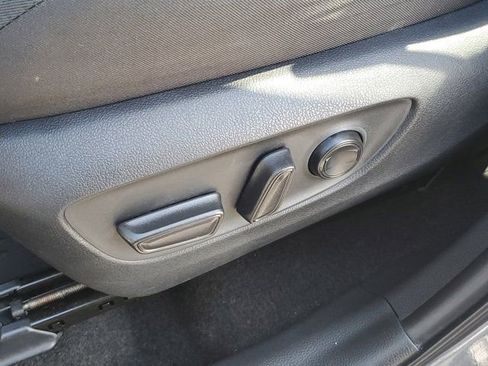 Used 2025 Toyota RAV4 XLE image 18