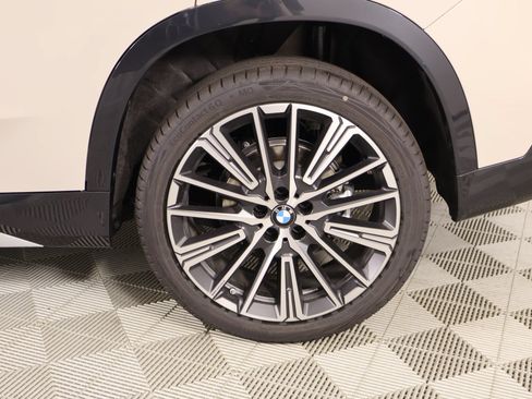 New 2026 BMW X1 xDrive28i w/ Technology Package AWD/4WD image 19