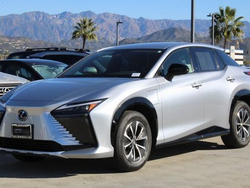 Certified 2025 Lexus RZ 450e image 3