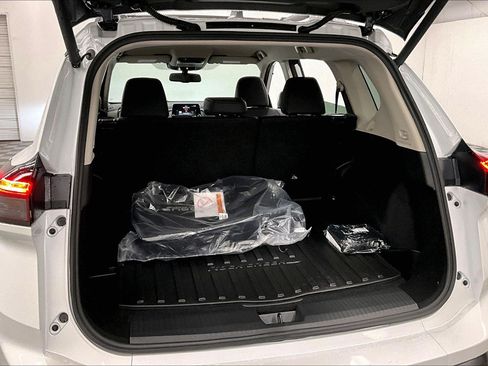 New 2026 Nissan Rogue SV w/ Rock Creek Premium Package AWD/4WD image 72