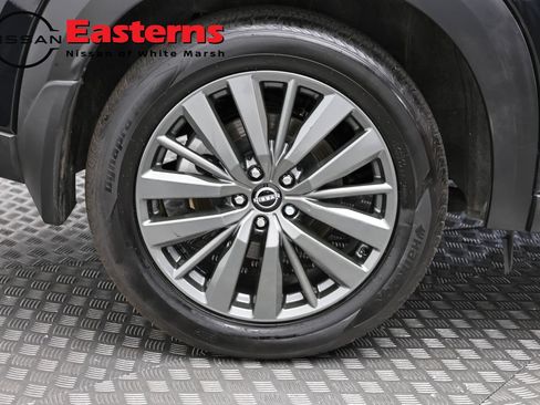 Used 2025 Nissan Pathfinder SL w/ SL Premium Package AWD/4WD image 31