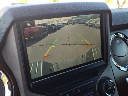 Used 2015 Ford F250 Lariat w/ Lariat Interior Package image 20