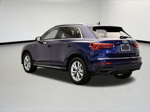 Used 2025 Audi Q3 2.0T Premium w/ Convenience Package image 3