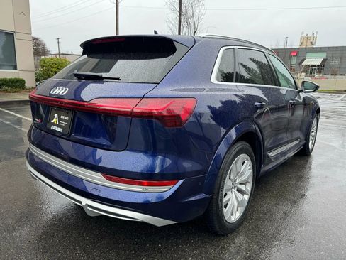 Used 2022 Audi e-tron S Premium Plus image 10