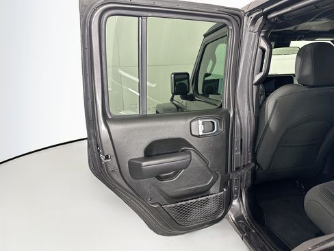 Used 2025 Jeep Wrangler Unlimited Sport AWD/4WD image 24