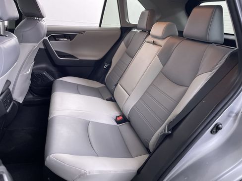 Used 2021 Toyota RAV4 Limited AWD/4WD image 21
