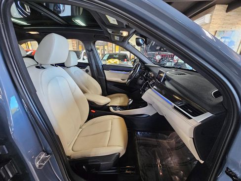 Used 2021 BMW X1 xDrive28i w/ Premium Package image 11
