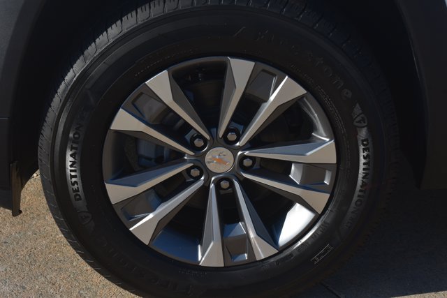 New 2027 Chevrolet Equinox LT FWD image 10