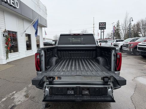 Certified 2024 GMC Sierra 2500 Denali Ultimate image 9