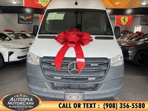Used 2025 Mercedes-Benz Sprinter 3500 w/ Parking Package image 7
