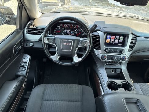 Used 2018 GMC Yukon SLE w/ SLE Value Package image 13