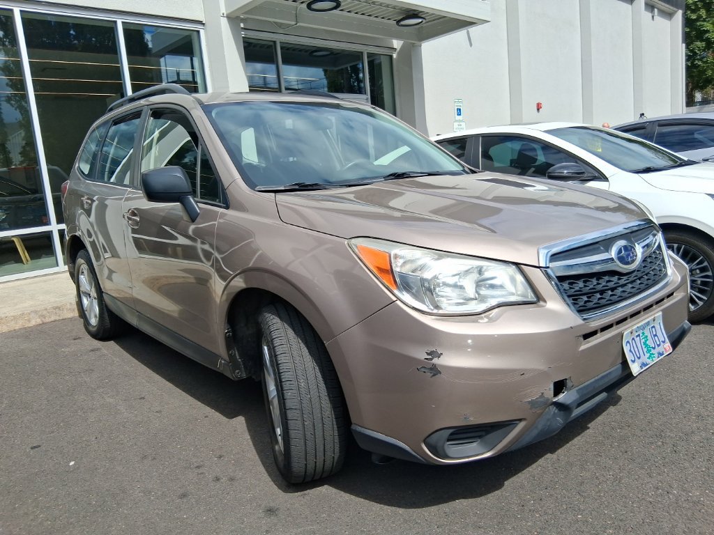 Used 2016 Subaru Forester 2.5i w/ Alloy Wheel Package AWD/4WD image 3