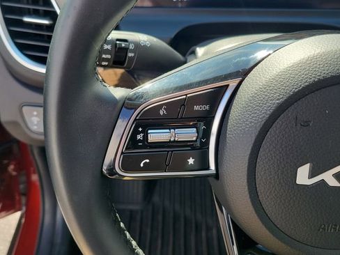 Certified 2024 Kia Seltos S image 16