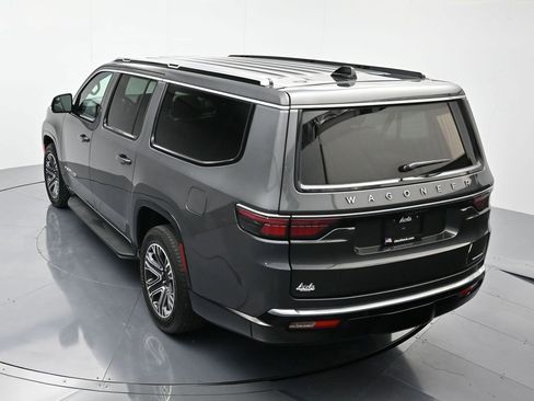 Used 2024 Jeep Wagoneer L Series II image 37