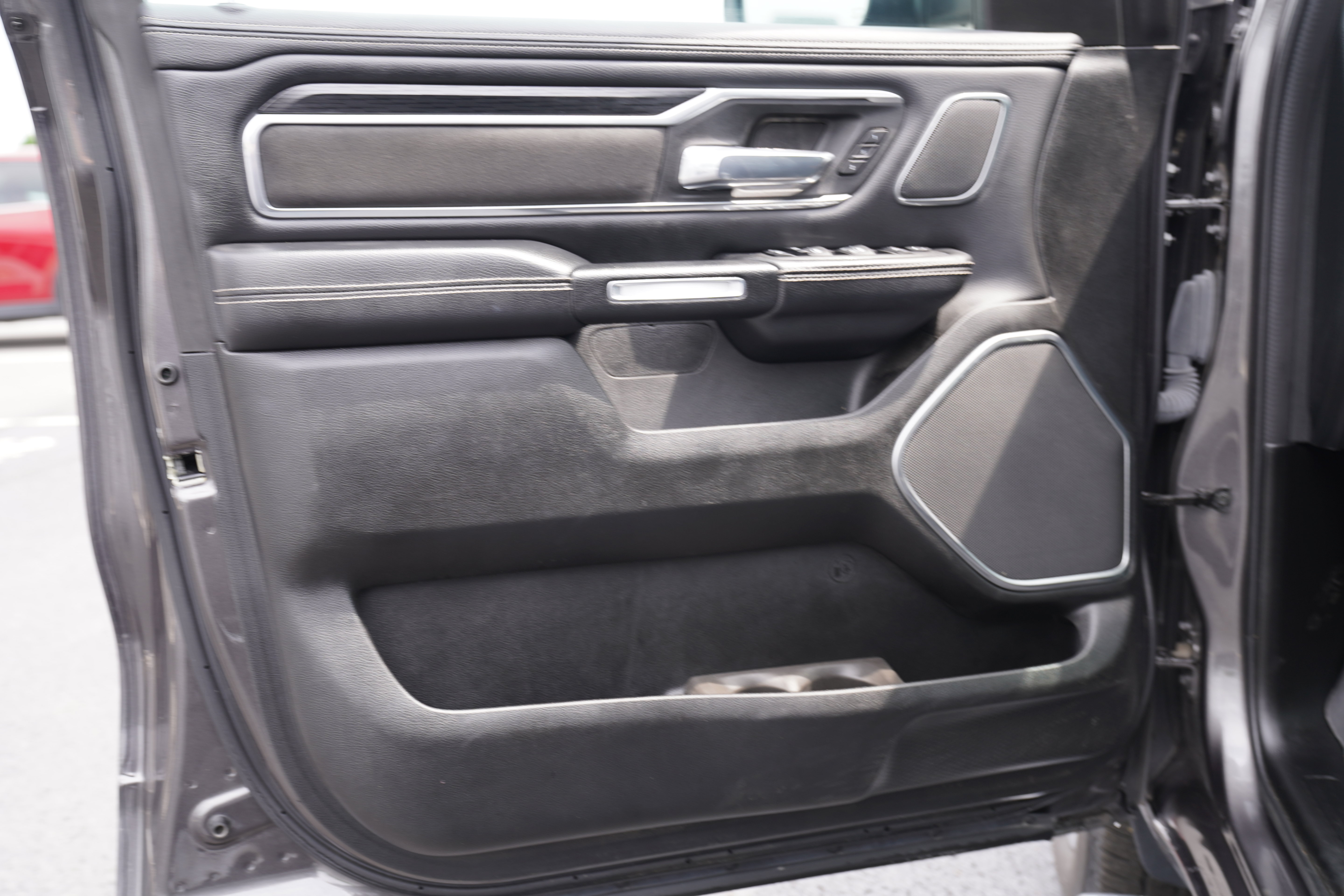 Used 2023 RAM 1500 Laramie AWD/4WD image 16