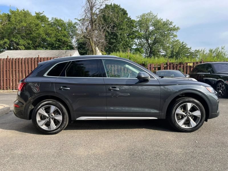 Used 2023 Audi Q5 2.0T Premium Plus w/ Premium Plus Package AWD/4WD image 8