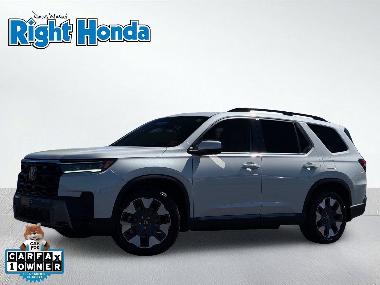 Used 2026 Honda Pilot Touring image 1