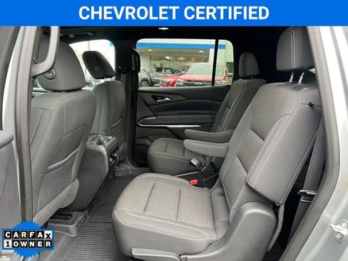 Certified 2025 Chevrolet Traverse LT w/ Sun and Wheel Package image 13