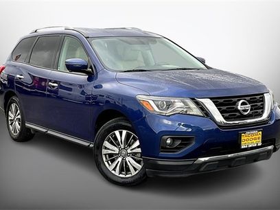 Used 2018 Nissan Pathfinder SL w/ Cargo Package