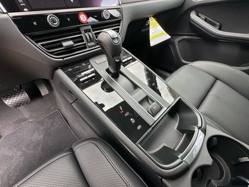 Used 2026 Porsche Macan GTS AWD/4WD image 31